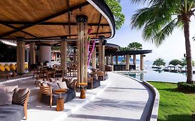 Radisson Blu Plaza Resort Phuket Panwa Beach